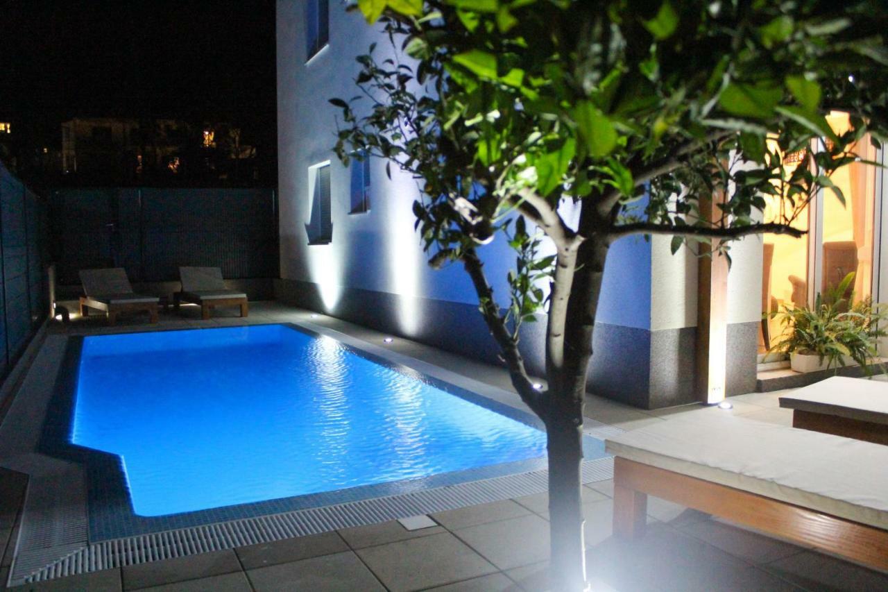 Luxury Apartment With Private Pool 特罗吉尔 外观 照片